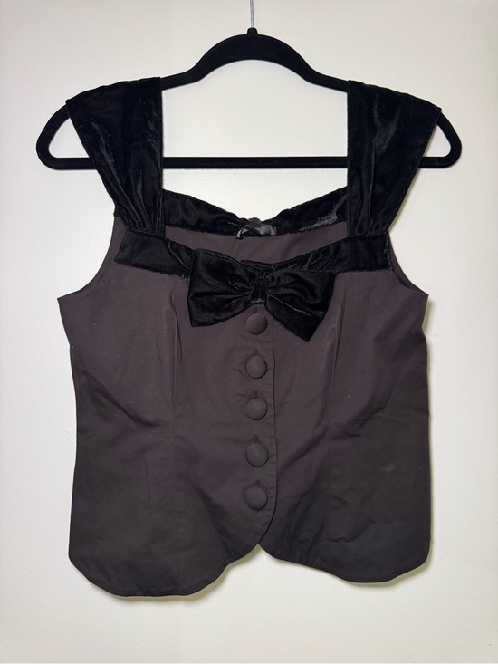 For Love And Lemons Tops - For Love and Lemons black Velvet-Trim Bow Front Sleeveless Top
